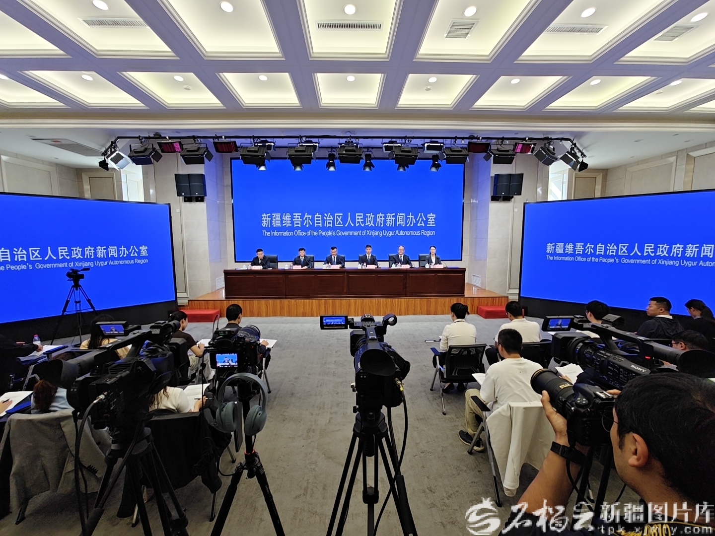 奋力谱写中国式现代化阿克苏实践新篇章——“新时代党的治疆方略